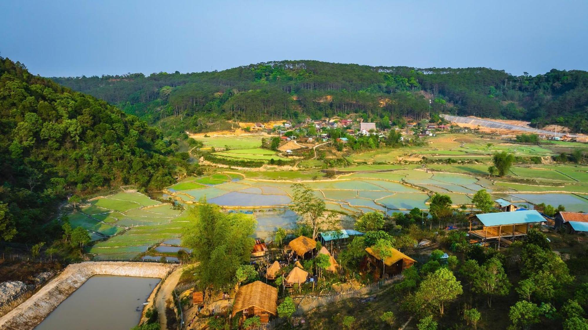 Nha Trong Ban - Homestay Mang Den Kon Von Kla Zewnętrze zdjęcie