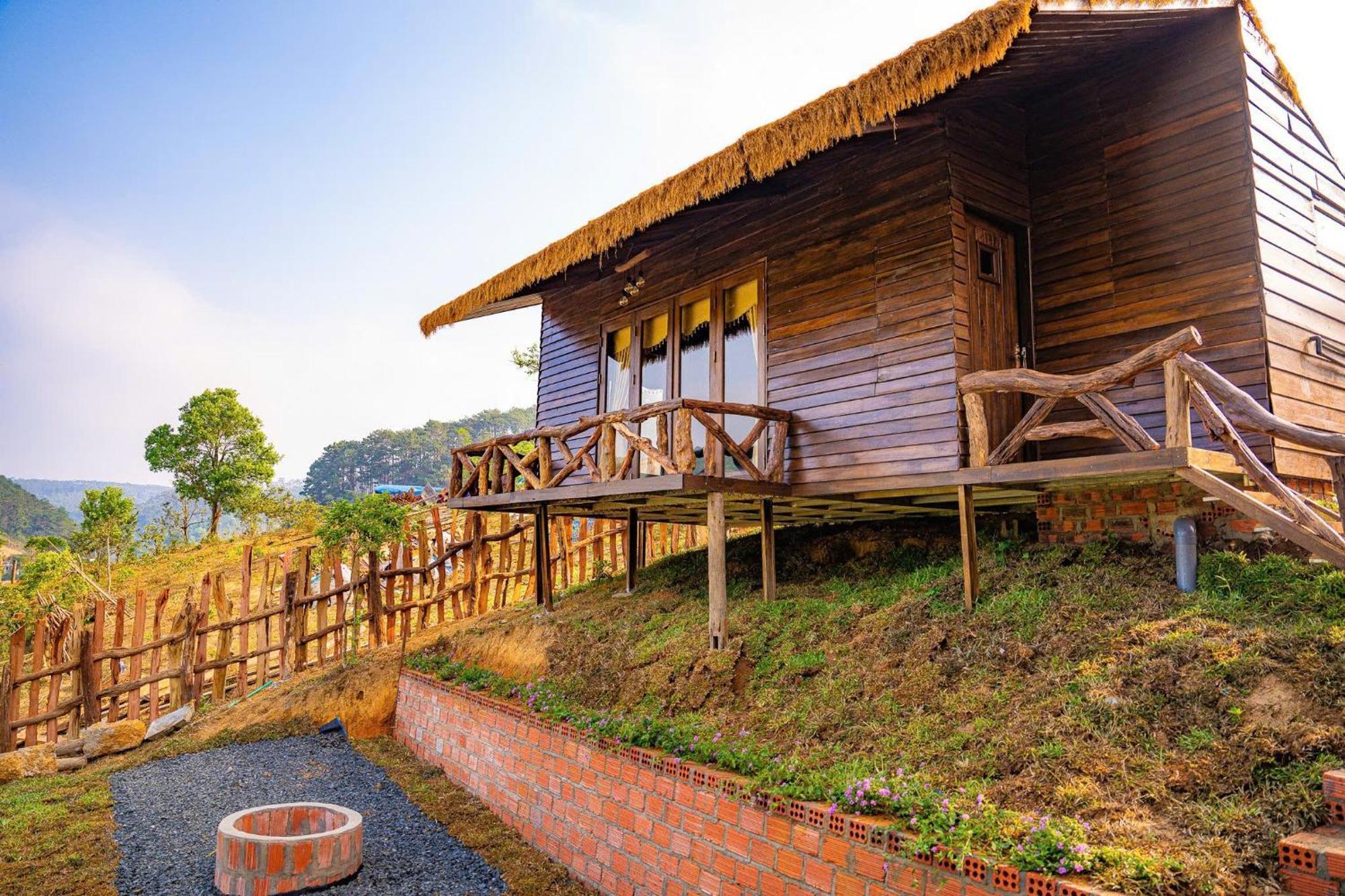 Nha Trong Ban - Homestay Mang Den Kon Von Kla Zewnętrze zdjęcie